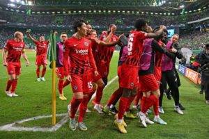 Kapten Eintracht Frankfurt Larang Timnya Berpesta Usai Lolos ke Babak 16 Besar Liga Champions