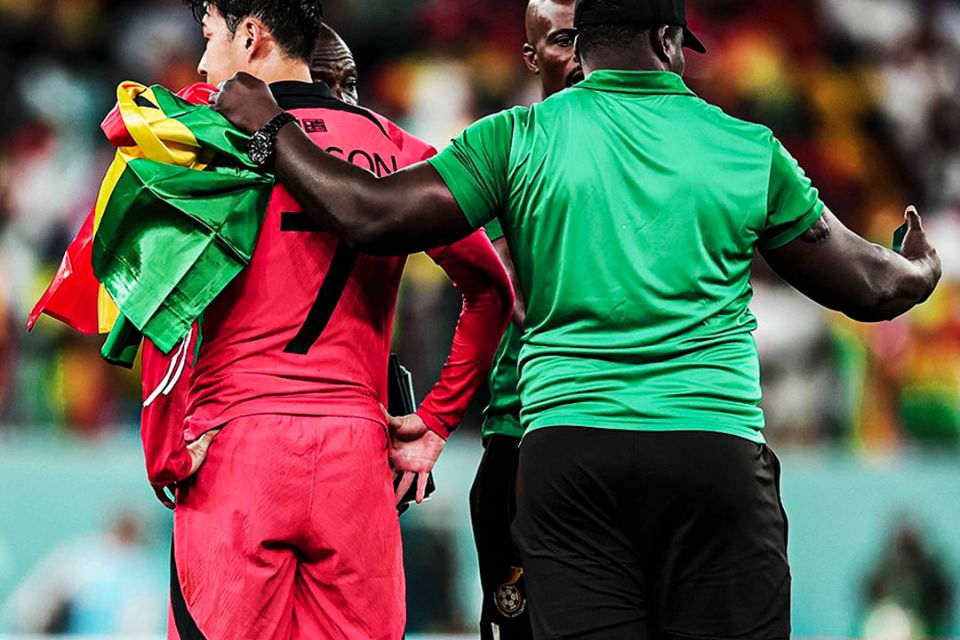 Pelatih Ghana Malah Selfie Dengan Son Heung-min, Berniat Mengejek?