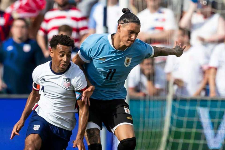 Pilar Liverpool Targetkan Menang Piala Dunia Bersama Timnas Uruguay