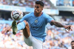 Hutang Budi, Cancelo Berharap Bisa Bermain Selama Mungkin untuk Manchester City