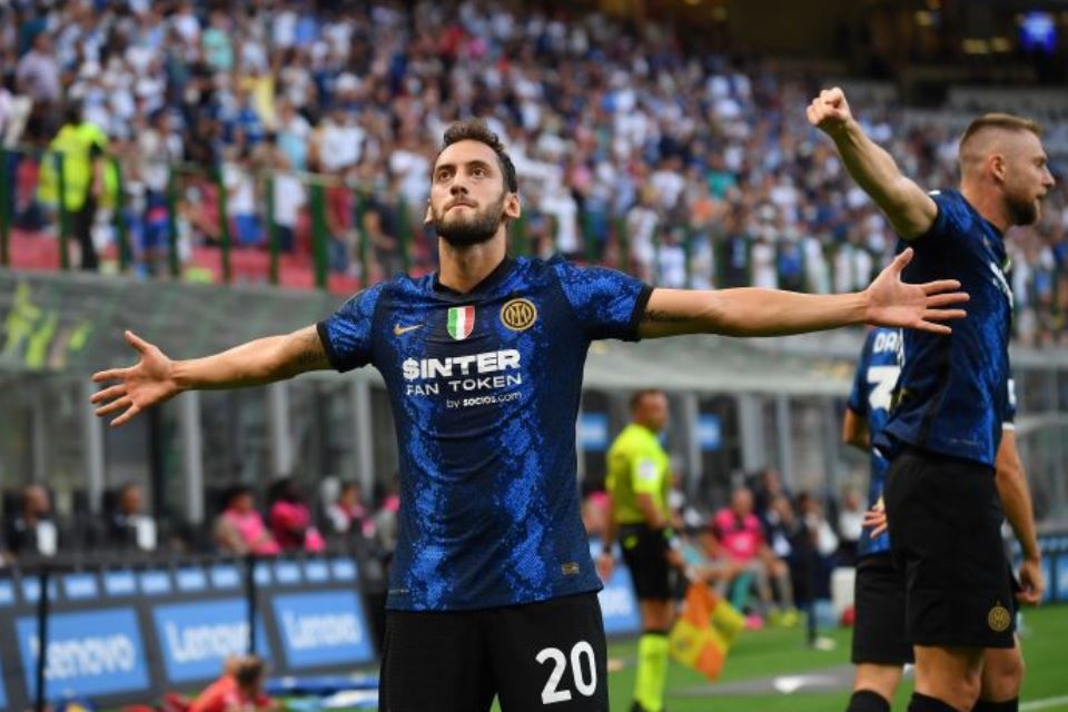 Calhanoglu Menunggu Kontrak Baru dari Inter Milan