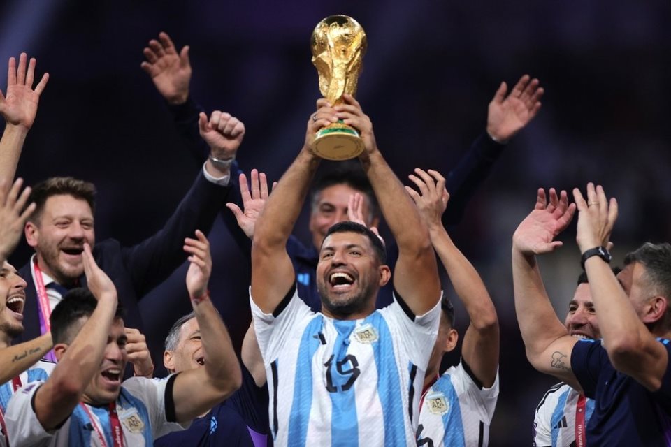 Ikut Dalam Perayaan Juara Dunia Argentina, Sergio Aguero Dikritik John Terry