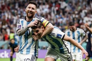 Performa Julian Alvarez di Piala Dunia 2022 Mengejutkan Messi