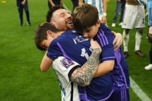 Ronaldo: Perpisahan yang Manis Buat Si Genius, Messi