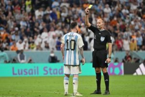 Sebagai Kapten Messi Kini Mirip Maradona: Berani Ribut!