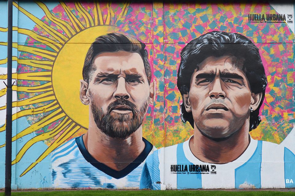 Argentina Juara, Pele: Messi Buat Diego Maradona Tersenyum di Surga