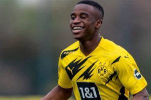 Tolak Bertahan di Dortmund, Moukoko Prioritaskan Pindah ke Barcelona