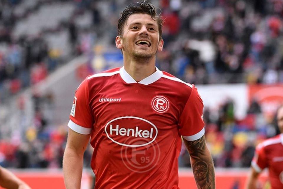 Eintracht Frankfurt dan Mainz 05 Bersaing Perebutkan Tanda Tangan Dawid Kownacki