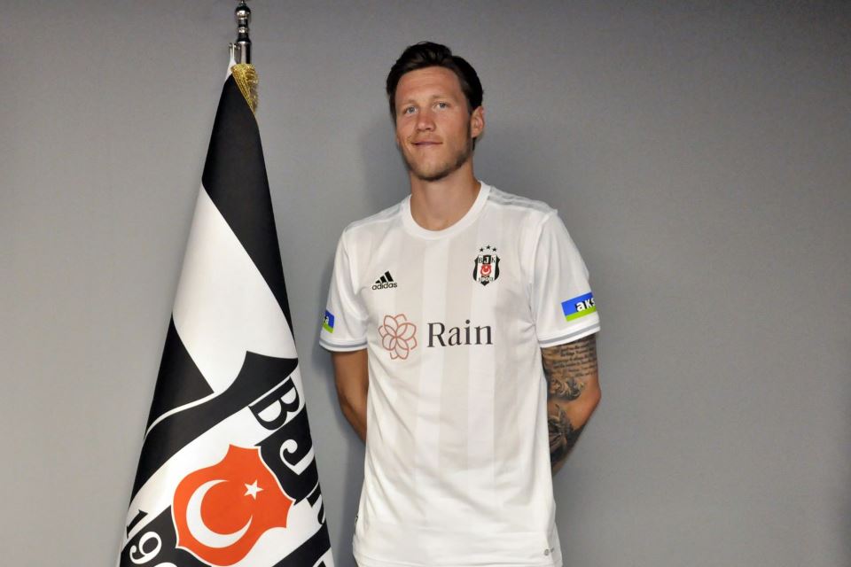 Besiktas Bantah Ada Klausul Kompensasi Dalam Kontrak Wout Weghorst