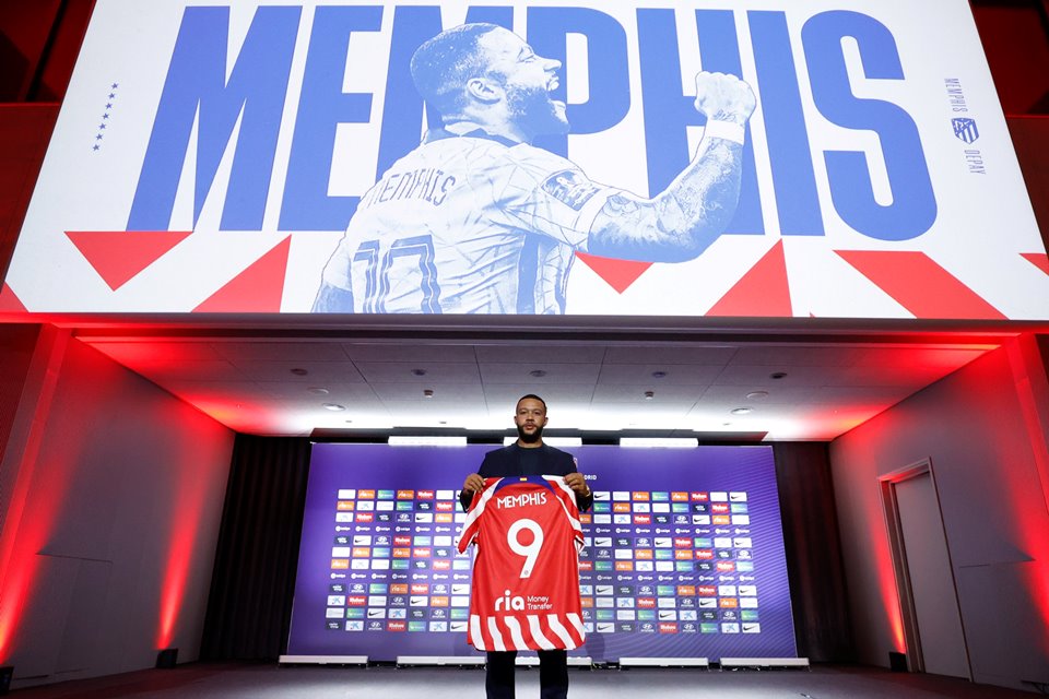 Memphis Depay Resmi Gabung Atletico, Simeone: Kami akan Tunjukkan Kemampuan Terbaiknya