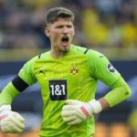 Gagal Dapatkan Yann Sommer, Bayern Munich Tertarik Rekrut Kiper Dortmund Ini