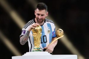 Pelatih Argentina: Saya Lebih Pilih Messi Daripada Maradona