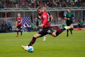 Theo Hernandez di Ambang Penampilan ke-150 Bersama AC Milan