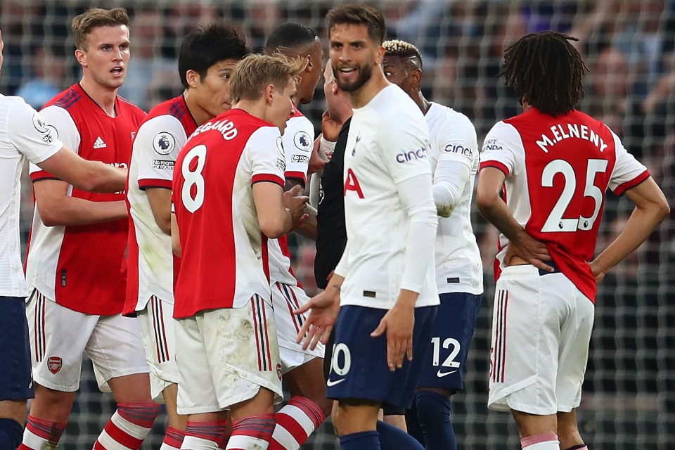 Arsenal Melaju Kencang Karena Tak Mau Terus Dibawah Bayang-Bayang Tottenham