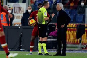 Mourinho Diskors, Absen Dampingi AS Roma di Laga Melawan Juventus