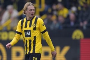 Dilirik Chelsea, Dortmund Pasang Badan Untuk Julian Brandt