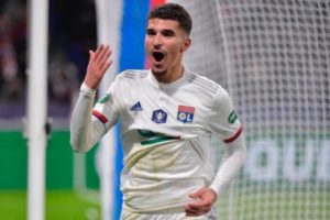 Bintang Lyon Ini Tolak Mentah-Mentah Tawaran Man United Demi Eintracht Frankfurt