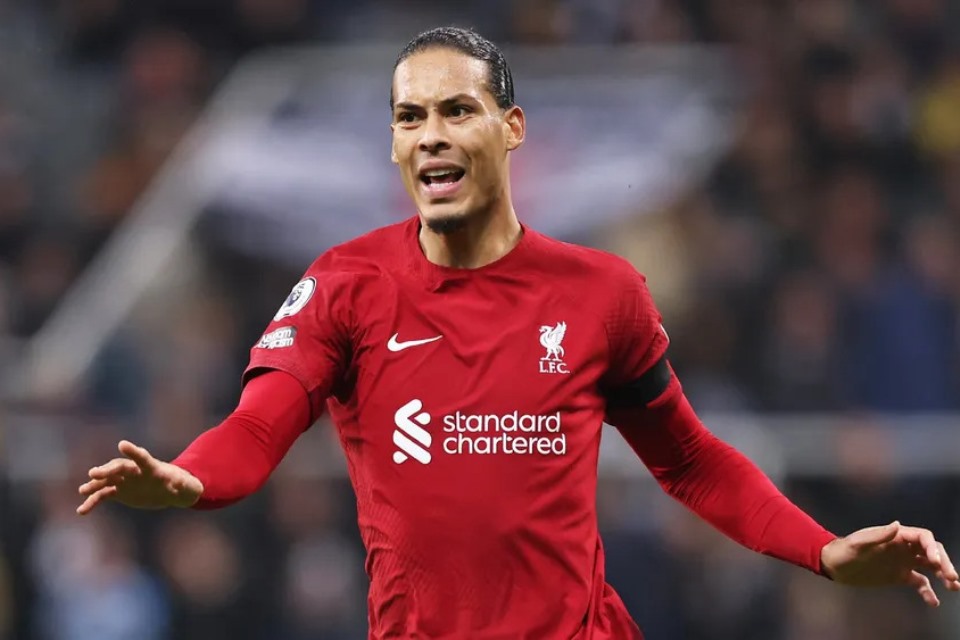 Terlalu Banyak Pertandingan Jadi Alasan Van Dijk Kerap Cedera