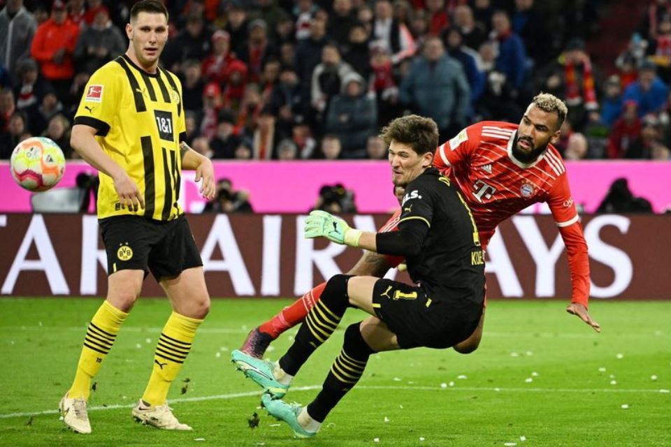 Gregor Kobel Salahkan Dirinya Atas Kekalahan Dortmund di Der Klassiker
