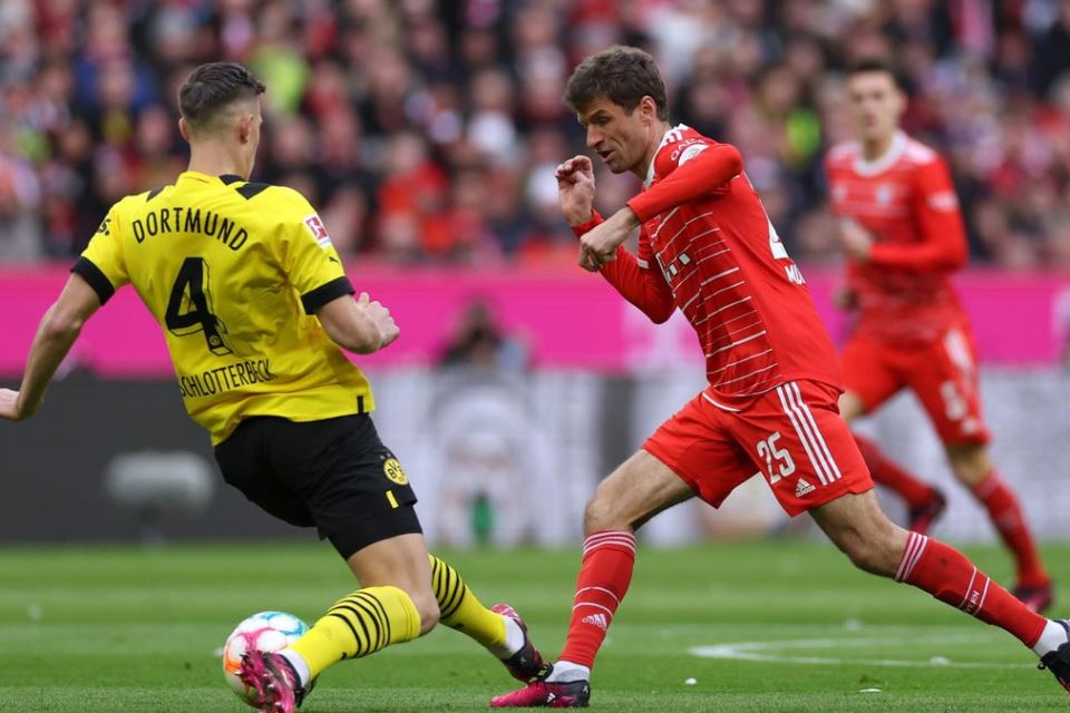 Sudah Jatuh Tertimpa Tangga, Dortmund Kehilangan Schlotterbeck saat Takluk di Tangan Bayern Munich