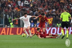 AC Milan Gagal Menang, Pioli Geram Aksi Buang-Buang Waktu AS Roma