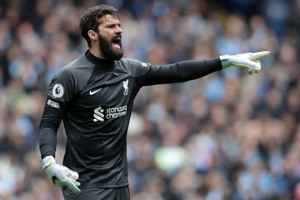 Arsenal Gagal Menang Atas Liverpool, Mikel Arteta Puji Alisson Becker