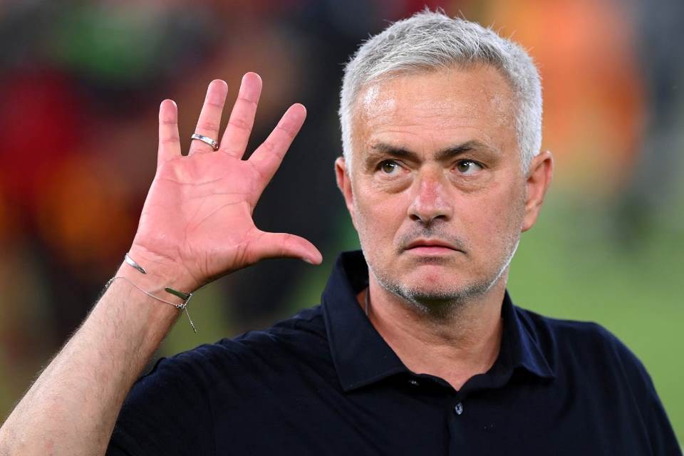 Disindir Cassano Pelatih Tak Tahu Apa-Apa, Mourinho: Jumlah Trofinya Berapa?