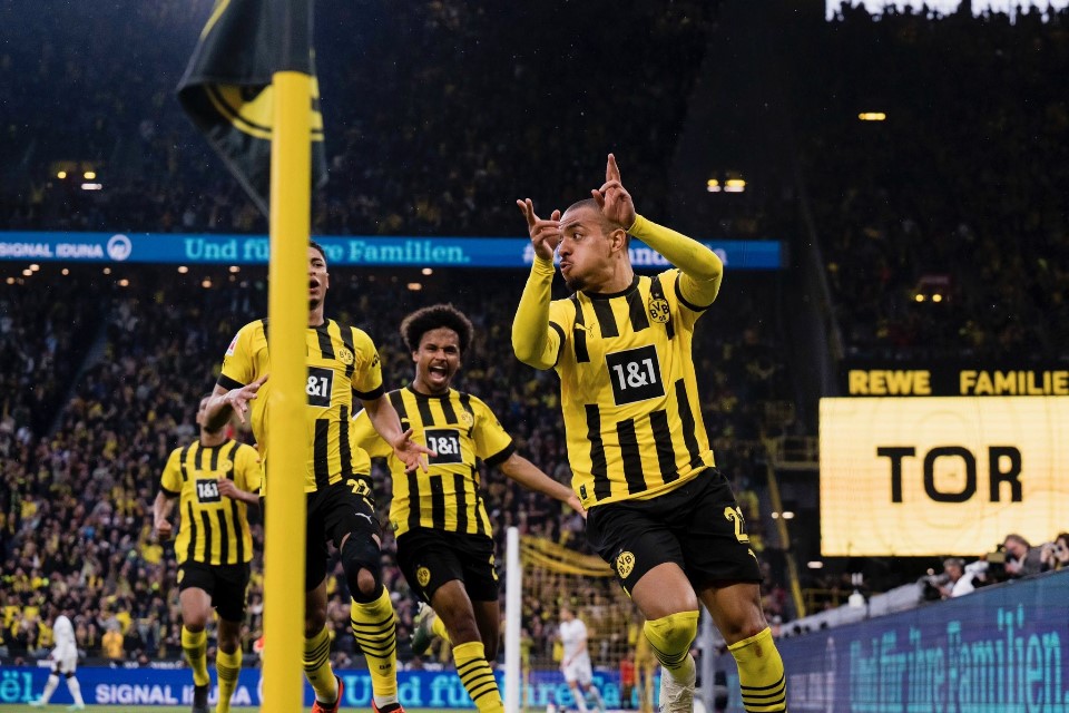 Bungkam Eintracht Frankfurt 4-0, Dortmund Kembali Kuasai Puncak Klasemen Sementara