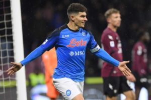 Lawan Salernitana Diundur, Napoli Dalam Tekanan Menjadi Juara