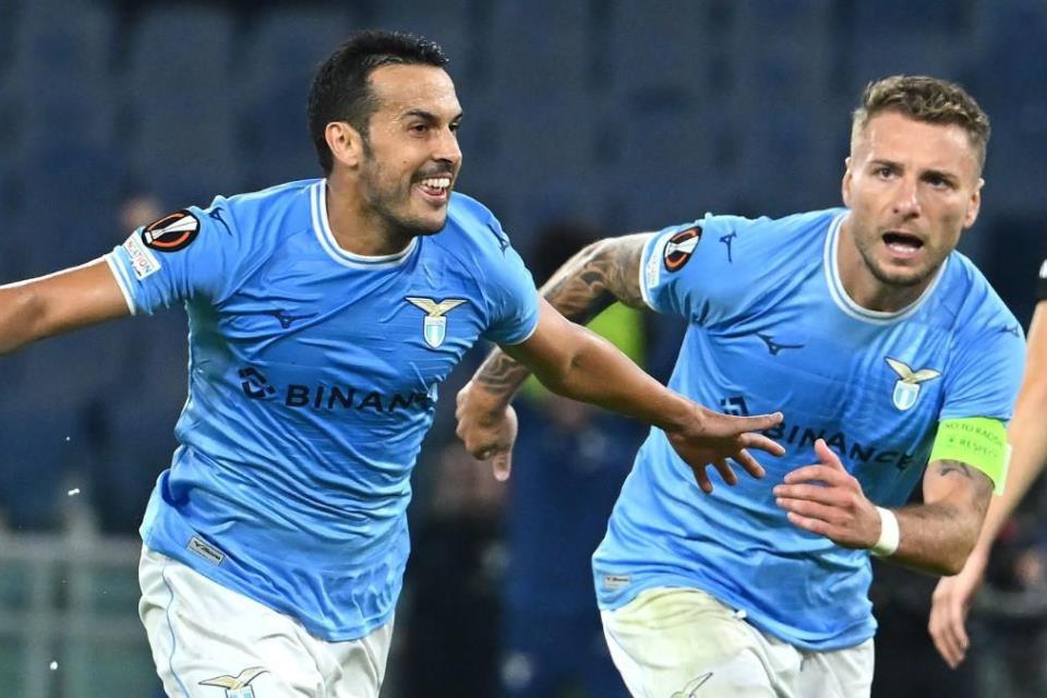 Tengah Impresif, Lazio Kejar Rekor Pertahanan Barcelona