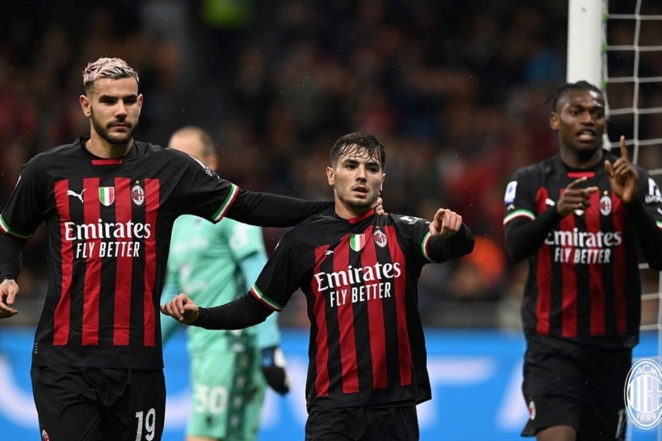 Duel Sengit Rossoneri: AC Milan Bidik Kemenangan atas Venezia di Liga Italia