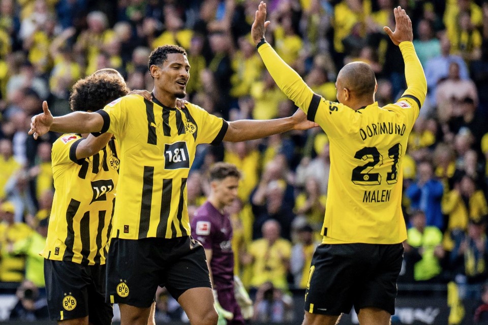 Sukses Bantu Dortmund Taklukkan Gladbach, Haller dan Malen Bidik Gelar Bundesliga
