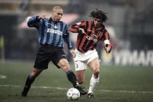 Paolo Maldini Bersyukur Tidak Pernah Ketemu Messi Sampai Pensiun