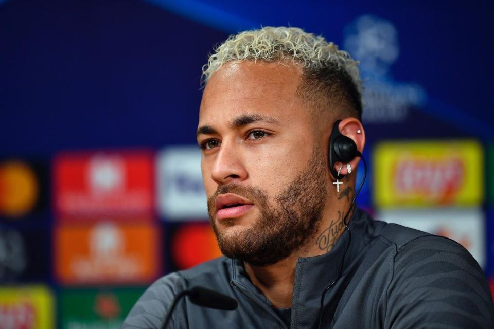 Rumor Manchester United Ingin Datangkan Neymar Dipastikan Hoax