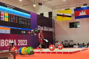 Atlet Angkat Besi Indonesia Pecahkan Rekor SEA Games