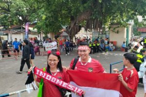 Demi Timnas Indonesia, Dua Suporter Ini Terbang Dari Semarang ke Kamboja