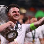 Andy Cole Heran: Declan Rice Dihargai Lebih Mahal dari Moises Caicedo