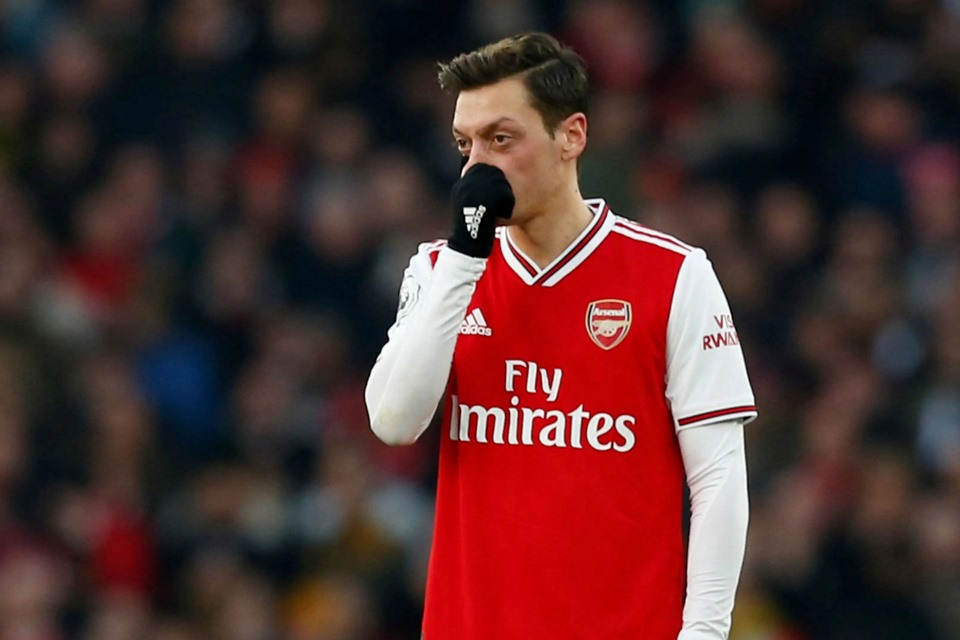 Analisa Vigo: Terbang Tenggelamnya Mesut Ozil di Arsenal
