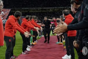 Susah Payah Kalahkan Verona, Keputusan Ibrahimovic Pensiun Rusak Mental AC Milan