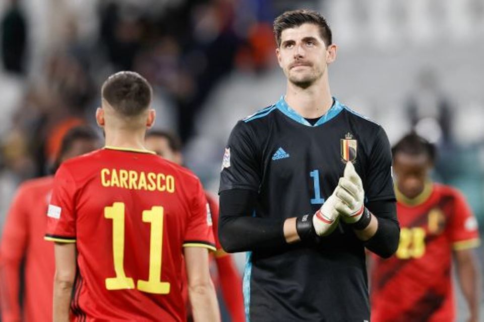 Yannick Carrasco Kritik Keputusan Courtois Tinggalkan Belgia Perkara Kapten