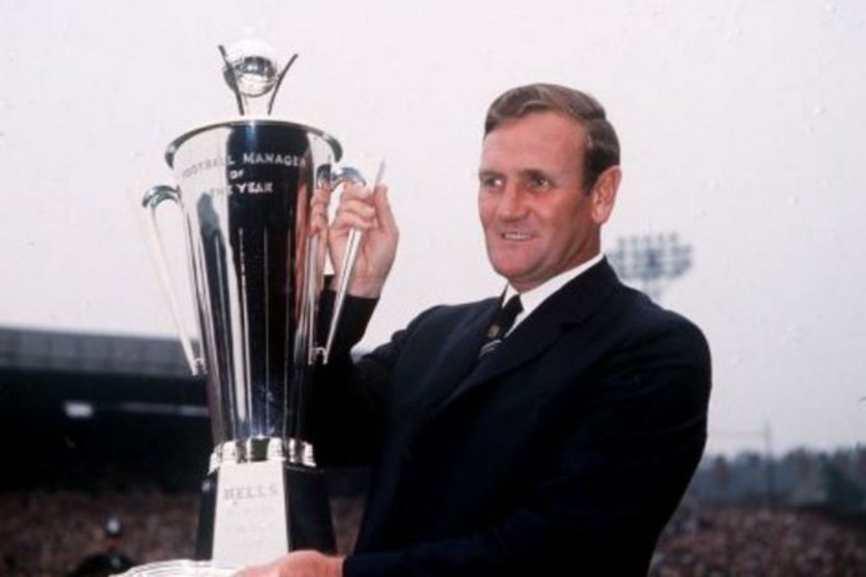 Revie 5 Fakta Don Revie, Manajer Legendaris Leeds United - Vivagoal.com