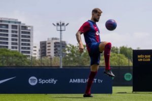 Diam-Diam, Pique Puji Rekrutan Baru Barcelona
