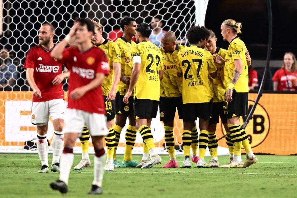 Man United Dibantai Dortmund Karena Tidak Bermain Sebagai Sebuah Tim