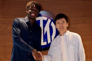 Robin Gosens Siap Bantu Adaptasi Yann Aurel Bisseck di Inter Milan