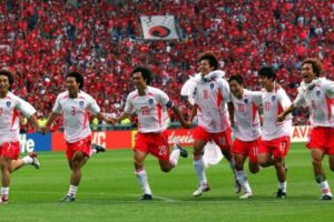 Analisa Vigo: Piala Dunia 2002, Turnamen Sepakbola Skala Dunia Paling Kontroversi