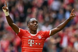 Diisukan Hengkang, Mathys Tel Tegaskan Keinginannya Bertahan di Bayern Munich