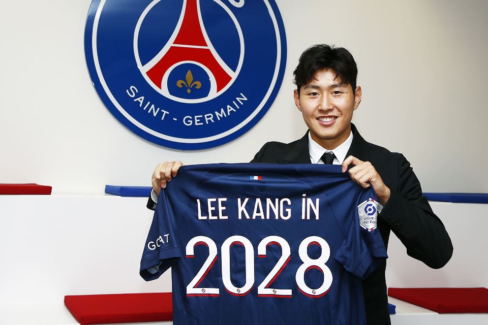 Lee Kang-in Bertekad Raih Banyak Trofi Bersama PSG