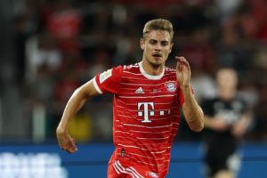 Josip Stanisic Dilaporkan Segera Gabung Leverkusen