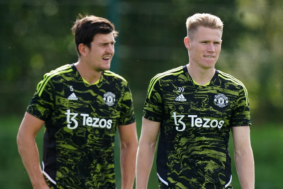 West Ham Beri Tawaran Rp 1,16 Triliun Untuk McTominay dan Maguire