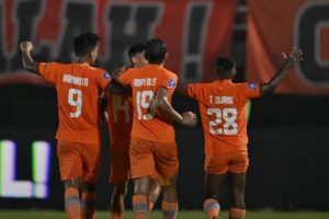 Hattrick Stefano Lilipaly Bawa Borneo Hancurkan Dewa United